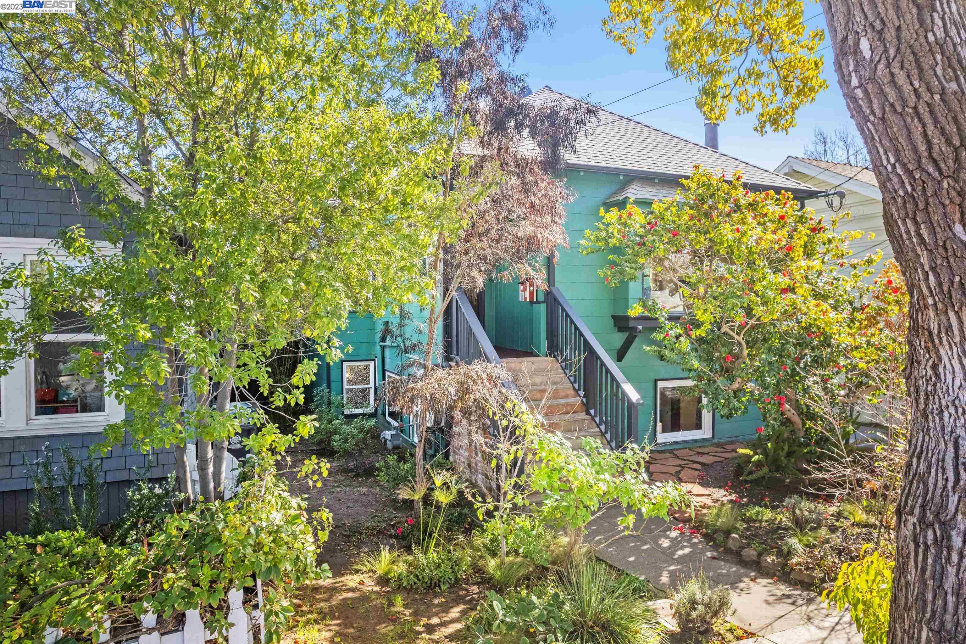 Undisclosed Address Alameda, CA 94501 - Photo 47 of 50 a backyard of a house with lots of green space