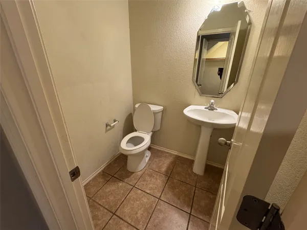 $1,995 | 2053 Rachel Lane, Round Rock, TX 78664