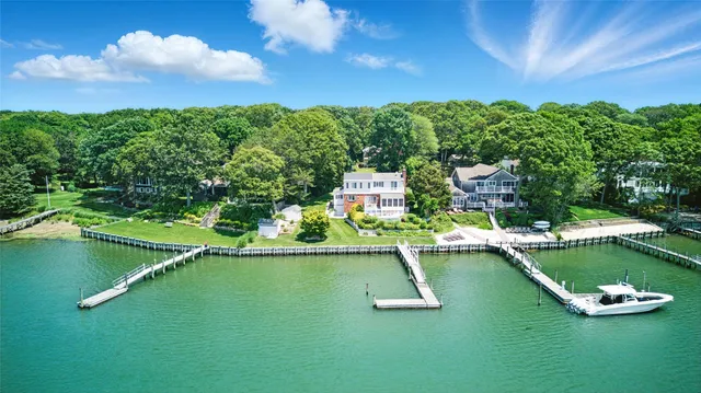 $1,999,999 | 2005 Westview Drive, Mattituck, NY 11952