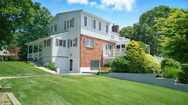 $1,999,999 | 2005 Westview Drive, Mattituck, NY 11952