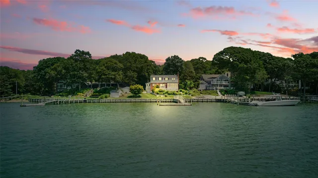 $1,999,999 | 2005 Westview Drive, Mattituck, NY 11952