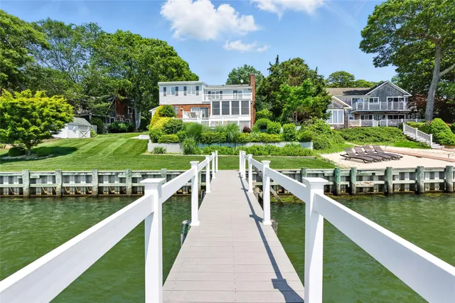 $1,999,999 | 2005 Westview Drive, Mattituck, NY 11952