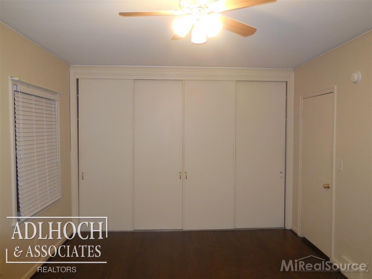744 Harcourt Road Grosse Pointe, MI 48230 - Photo 12 of 23