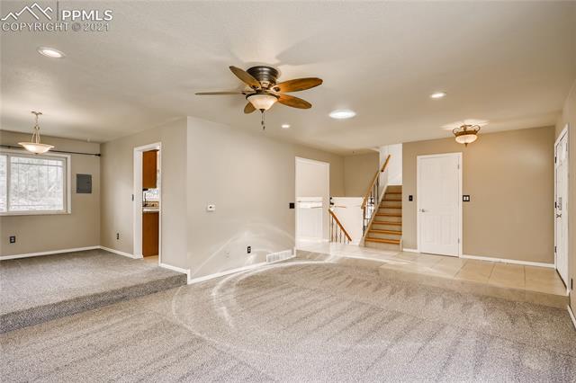 545 Gilcrest Road Colorado Springs, CO 80906 - Photo 4 of 31