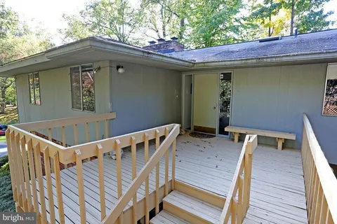 $1,725,000 | 6900 Heatherhill Road, Bethesda, MD 20817