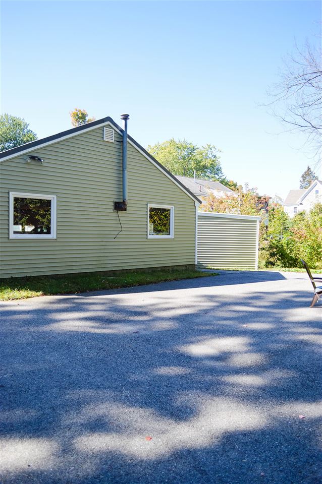 44 Chamberlain Street Rochester, NH 03867 - Photo 10 of 29