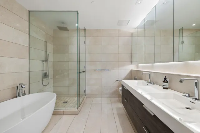 $2,495,000 | 101 Leonard Street, Unit 9D | TriBeCa