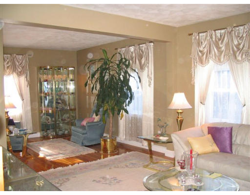 74 Rolling Lane Needham, MA 02492 - Photo 2 of 9 Gallery Image 2