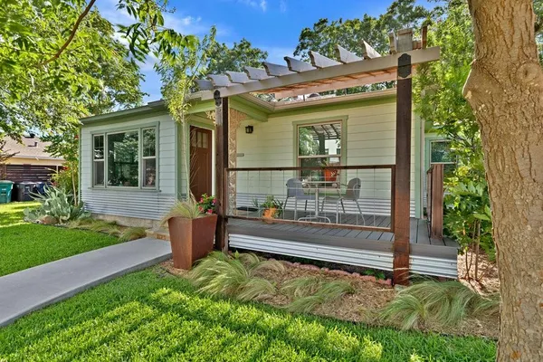 $405,000 | 2837 Townsend Drive, Fort Worth, TX 76110