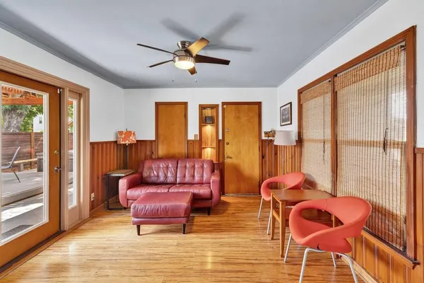 $405,000 | 2837 Townsend Drive, Fort Worth, TX 76110