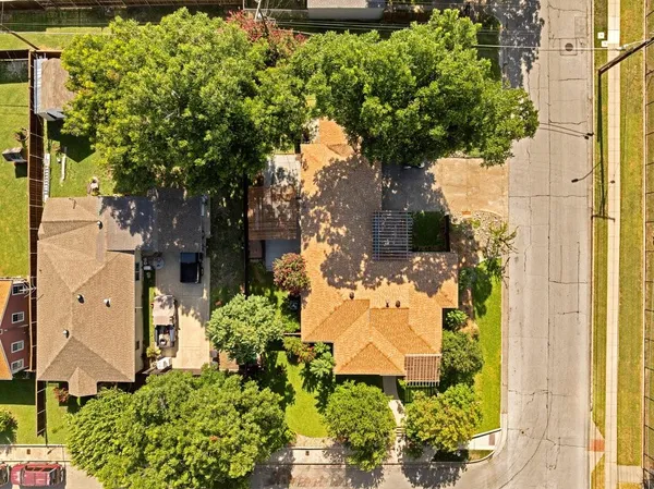 $405,000 | 2837 Townsend Drive, Fort Worth, TX 76110