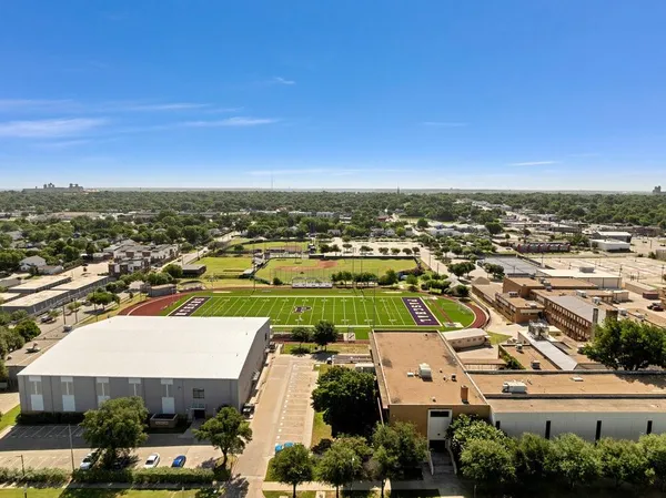 $405,000 | 2837 Townsend Drive, Fort Worth, TX 76110