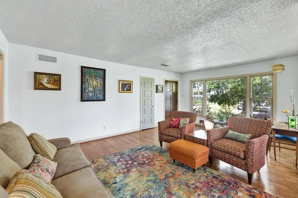 $405,000 | 2837 Townsend Drive, Fort Worth, TX 76110