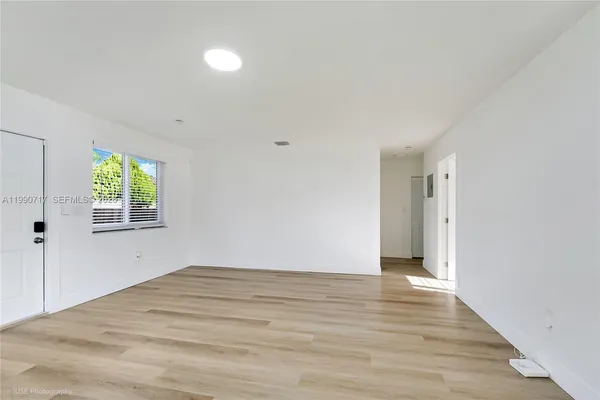 $2,600 | 2820 Northwest 95th Street, Unit 2, Miami, FL 33147