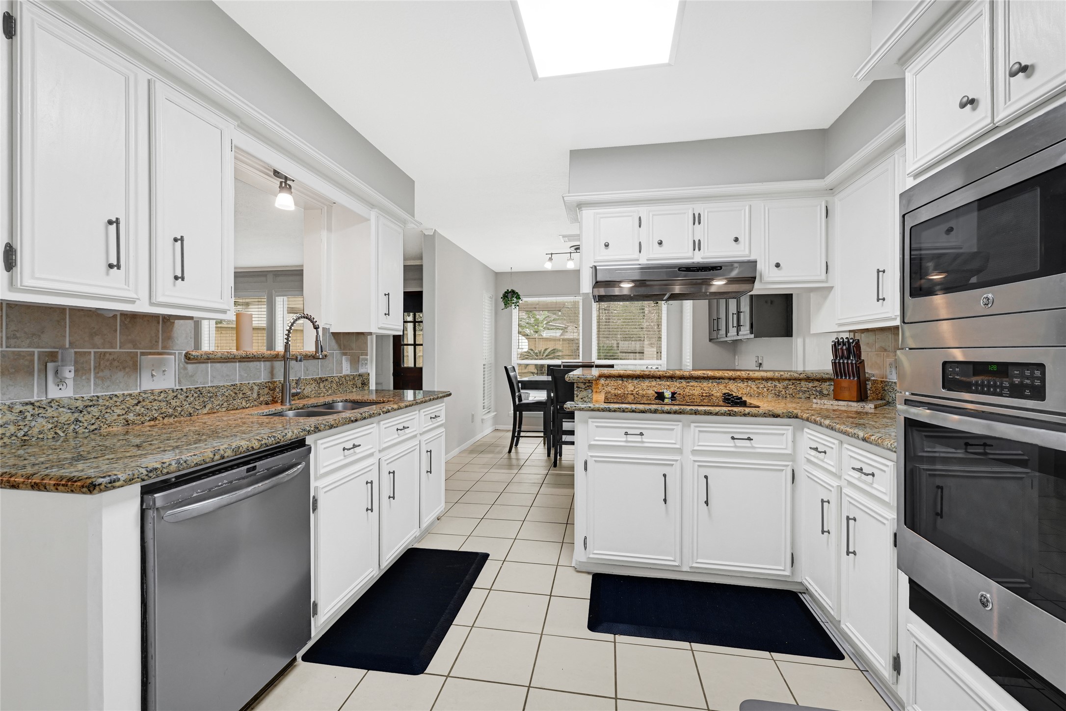 5322 Ashmere Lane Spring, TX 77379 - Photo 8 of 20