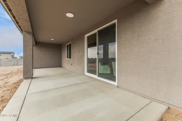 a view of a sky view