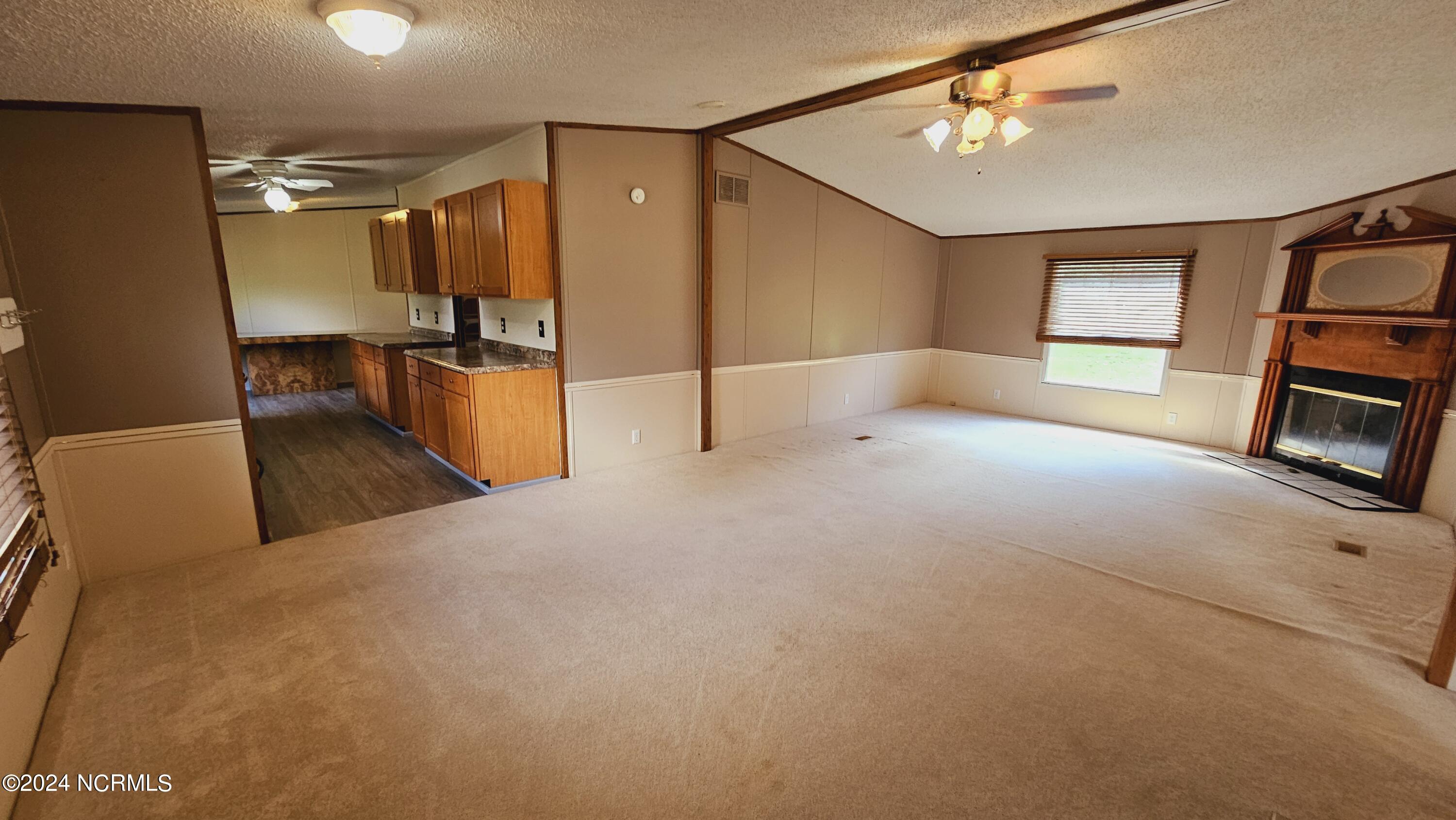 710 Briarneck Road, Unit 2 Jacksonville, NC 28540 - Photo 2 of 21 Living Room