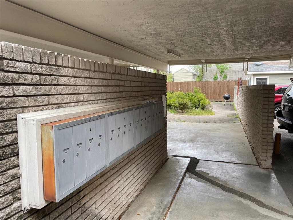 2006 Sul Ross Street, Unit 13 Houston, TX 77098 - Photo 12 of 13 a view of a garage