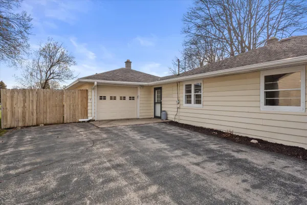 $369,900 | 307 Hill Street, Hartland, WI 53029