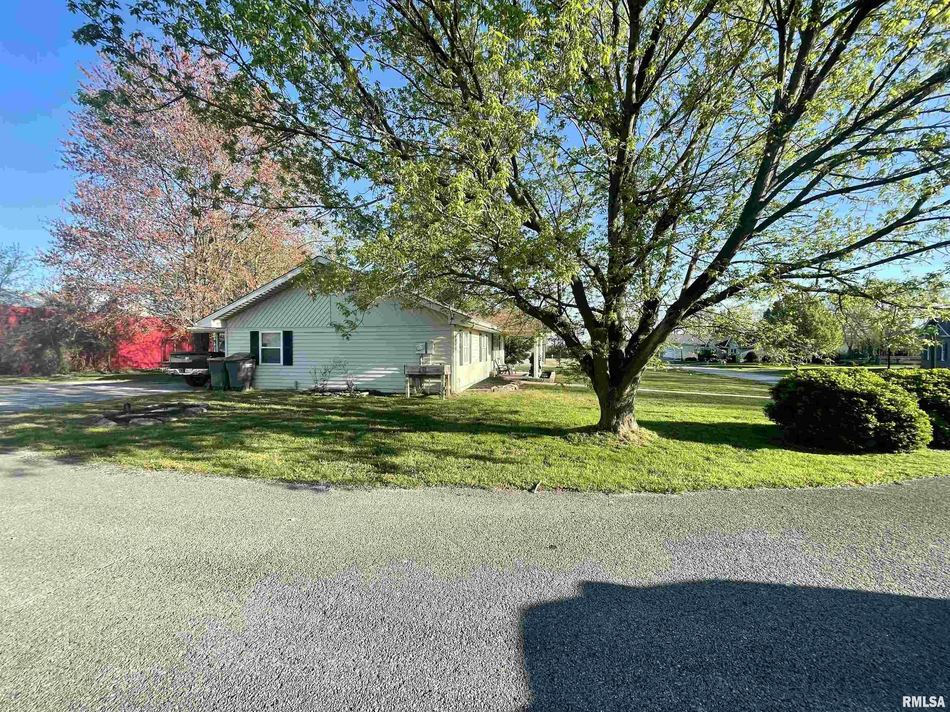 1309 Rae Lane Carterville, IL 62918 - Photo 3 of 19 Gallery Image 3
