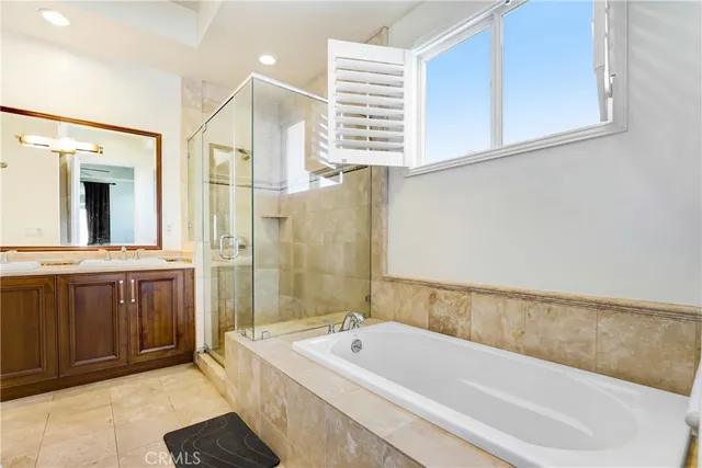 $4,150 | 11323 Huston Street, Unit 11, North Hollywood, CA 91601