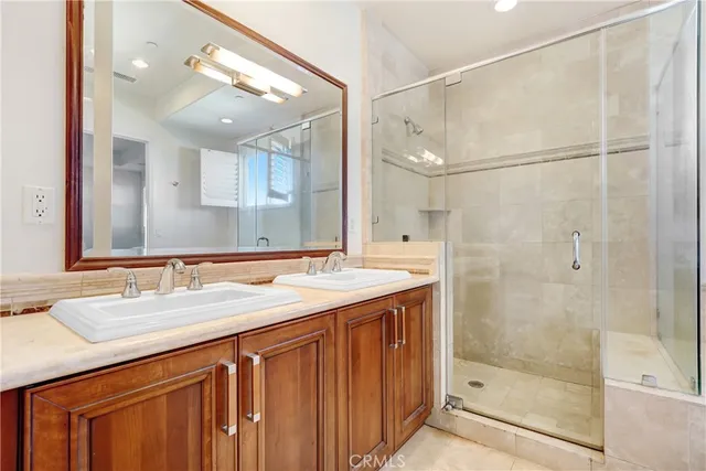 $4,150 | 11323 Huston Street, Unit 11, North Hollywood, CA 91601