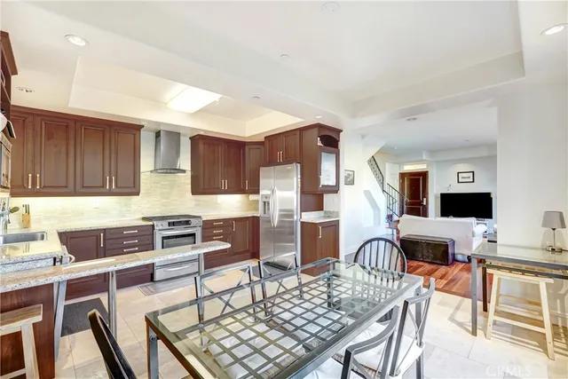 $4,150 | 11323 Huston Street, Unit 11, North Hollywood, CA 91601