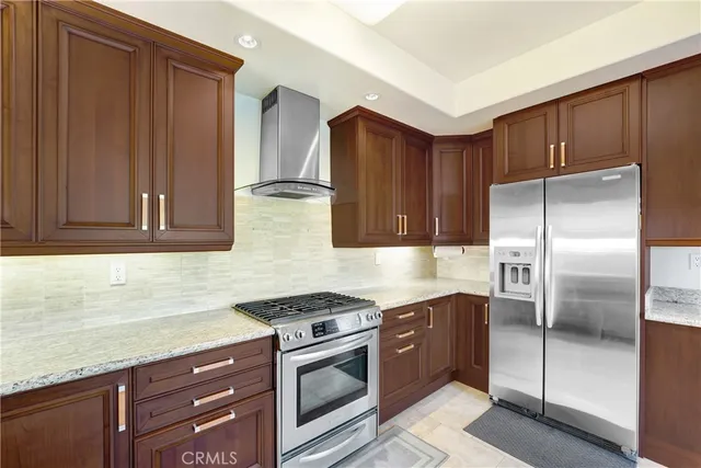 $4,150 | 11323 Huston Street, Unit 11, North Hollywood, CA 91601