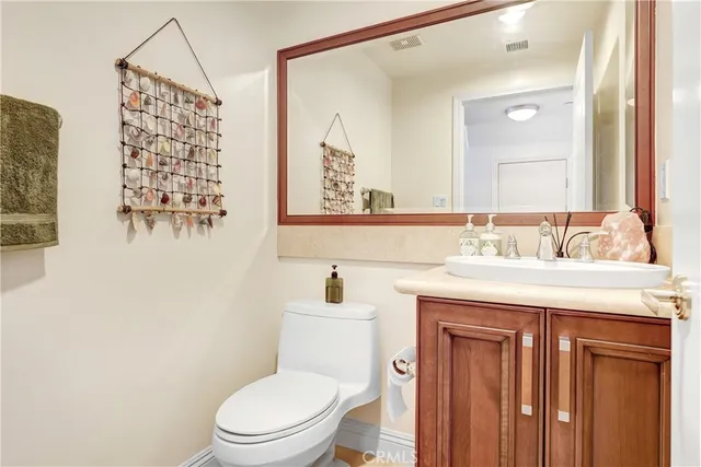 $4,150 | 11323 Huston Street, Unit 11, North Hollywood, CA 91601