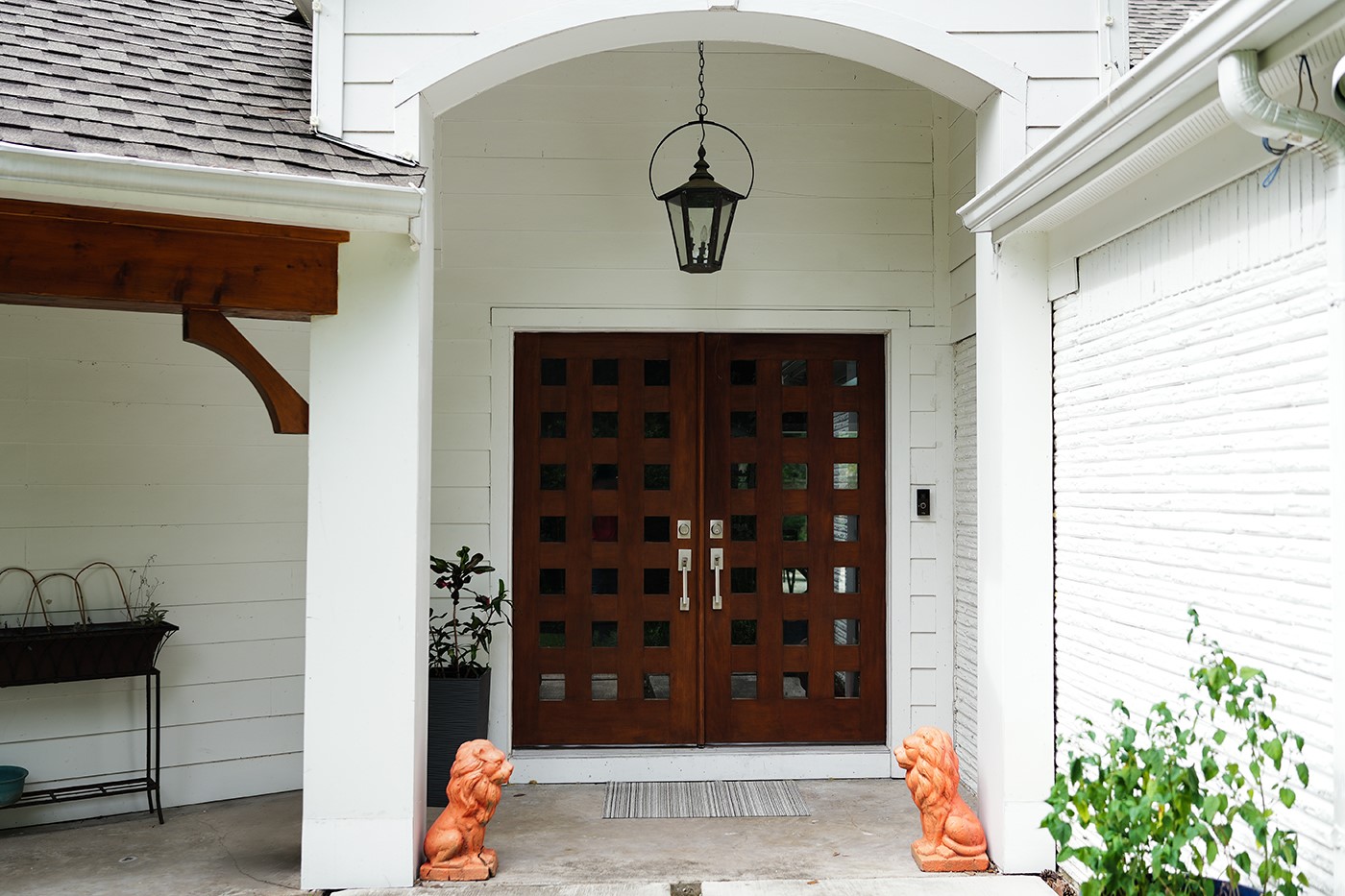 9818 Shadow Wood Drive Houston, TX 77080 - Photo 3 of 36 a view of front door of house