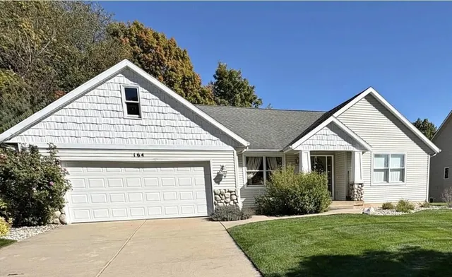 $499,900 | 164 Glen Eagle Drive Northeast, Rockford, MI 49341