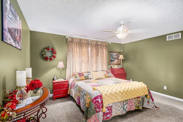 $499,900 | 164 Glen Eagle Drive Northeast, Rockford, MI 49341