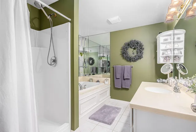 $499,900 | 164 Glen Eagle Drive Northeast, Rockford, MI 49341