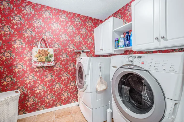 $499,900 | 164 Glen Eagle Drive Northeast, Rockford, MI 49341