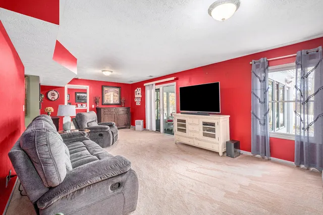 $499,900 | 164 Glen Eagle Drive Northeast, Rockford, MI 49341