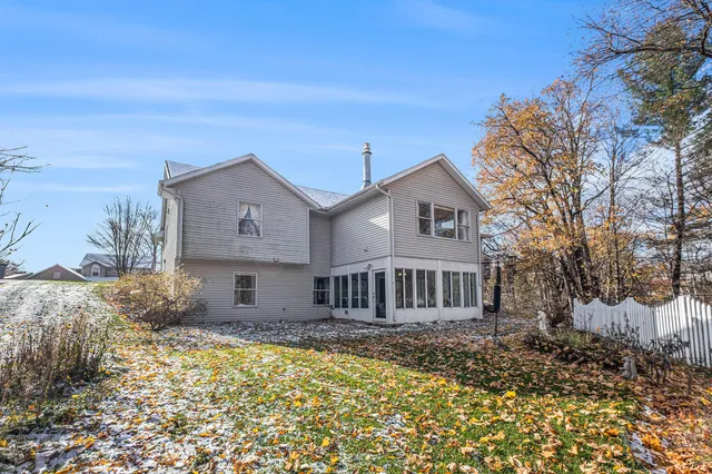 $499,900 | 164 Glen Eagle Drive Northeast, Rockford, MI 49341