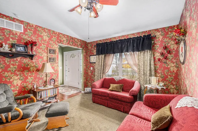 $499,900 | 164 Glen Eagle Drive Northeast, Rockford, MI 49341