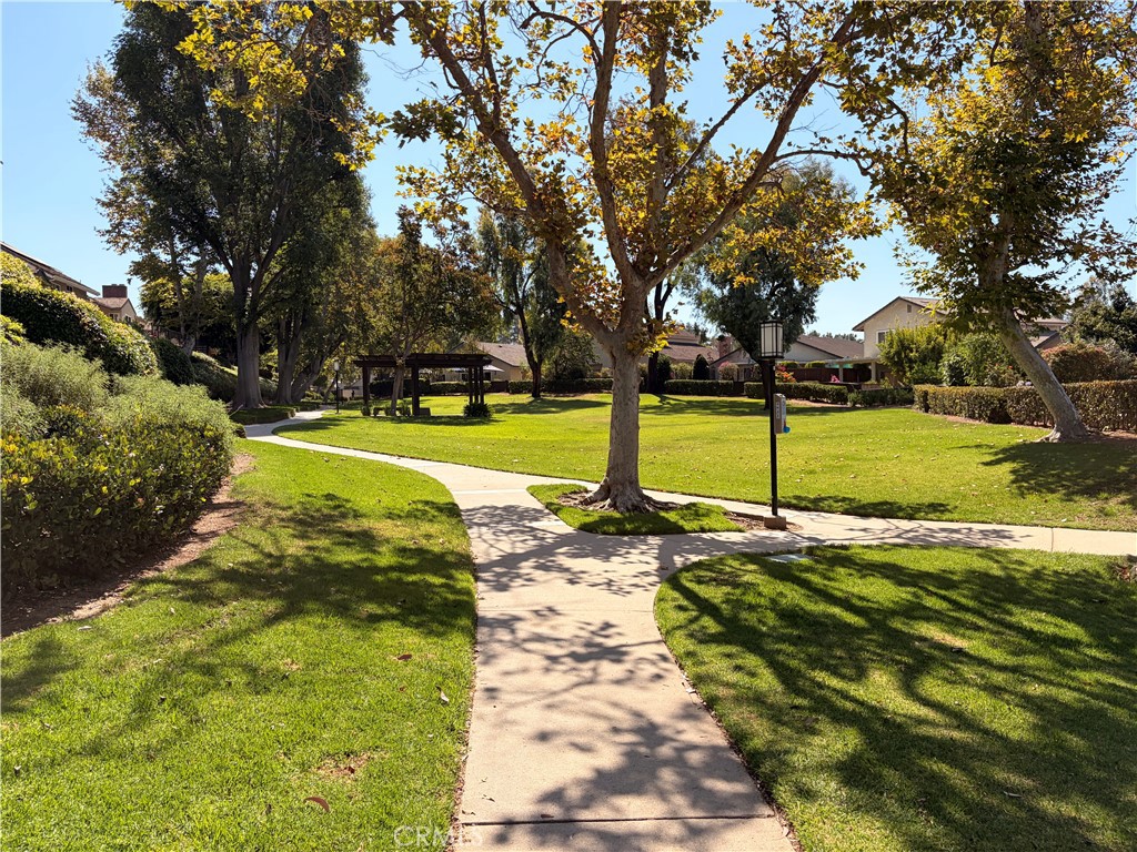 281 Trailview Circle Brea, CA 92821 - Photo 29 of 34 Green belt leading to pool