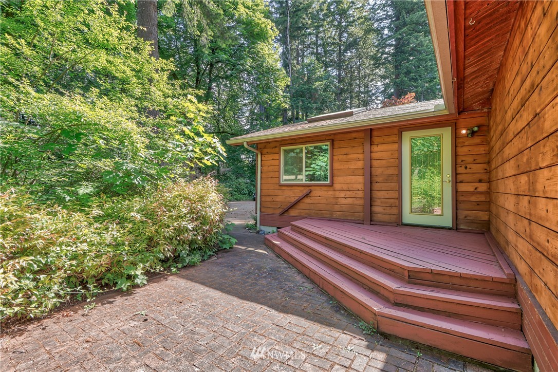 7307 Rixie Road Southeast Olympia, WA 98501 - Photo 5 of 21 Gallery Image 5