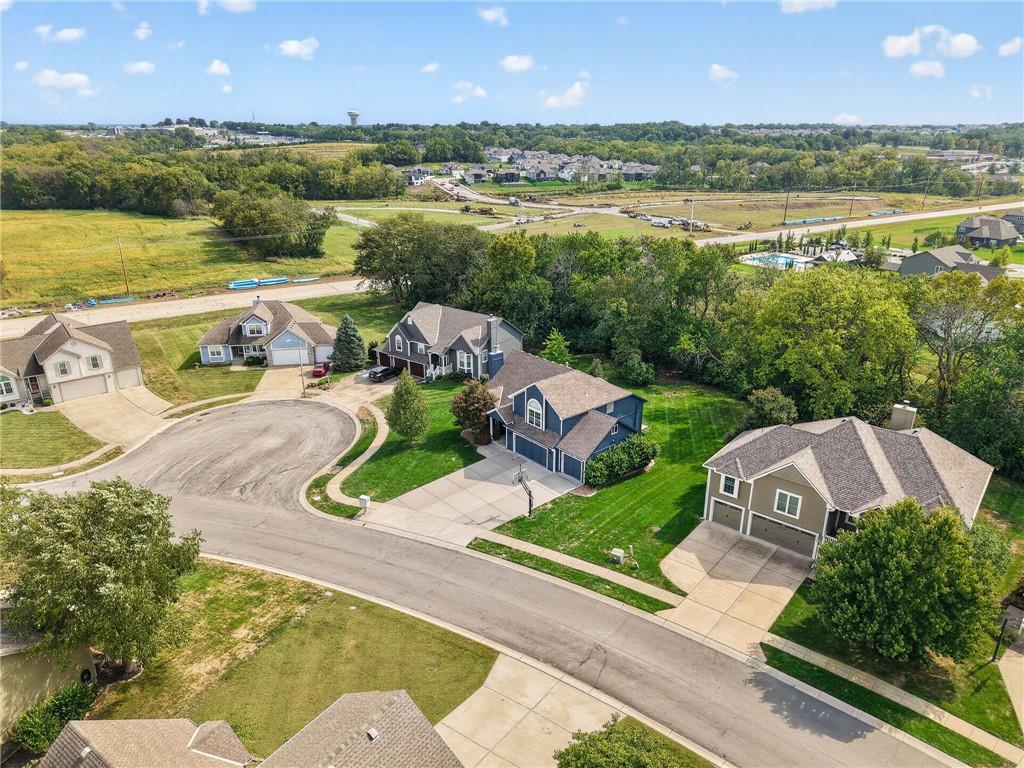 2017 Southwest Post Oak Road Lee's Summit, MO 64082 - Photo 14 of 77 Gallery Image 14