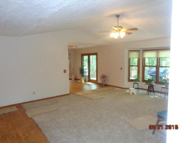 6800 Westlake Road Bellevue, MI 49021 - Photo 7 of 28 DSC07486