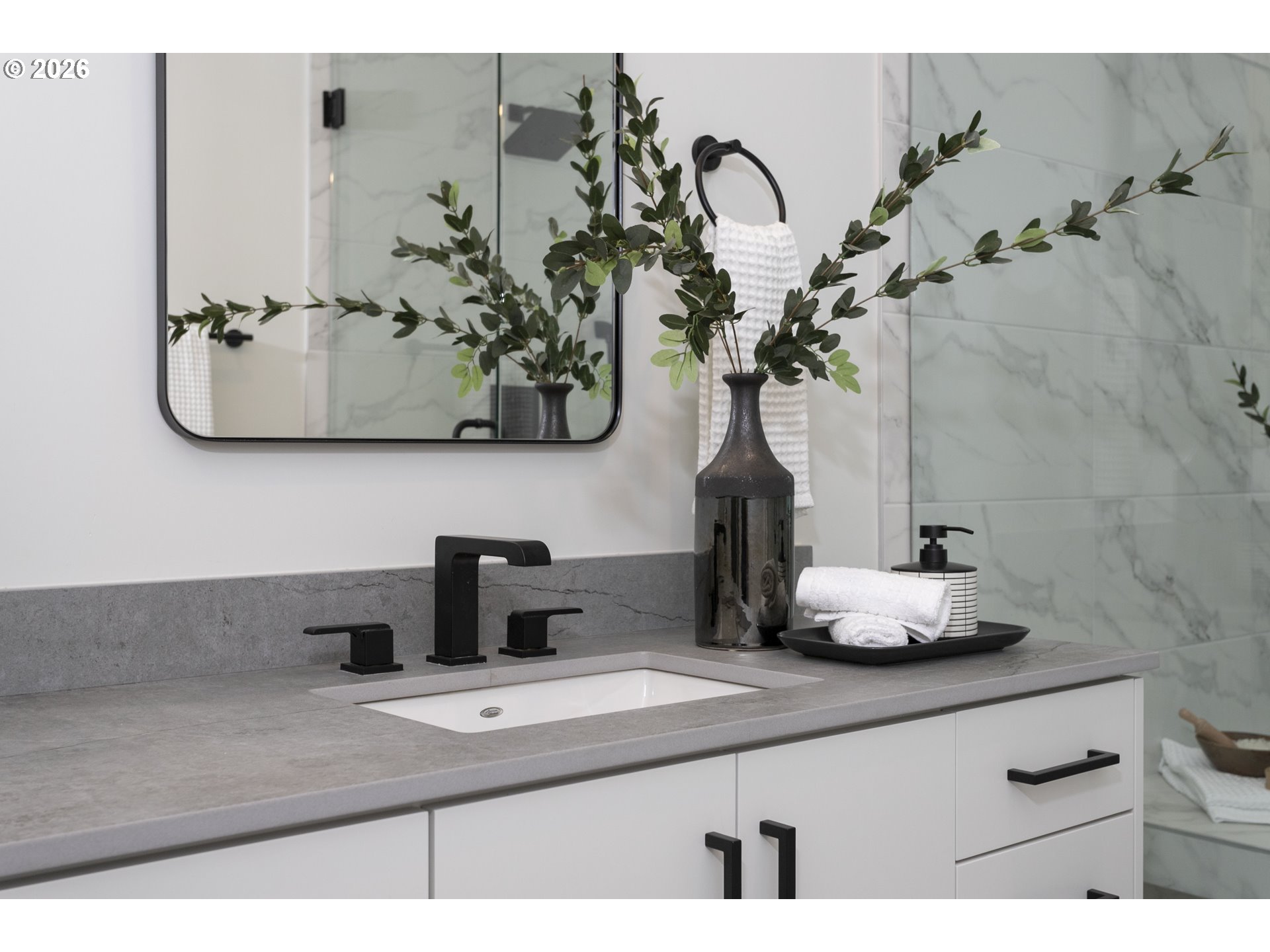 4977 Summit Street West Linn, OR 97068 - Photo 27 of 43 a bathroom with a sink and mirror