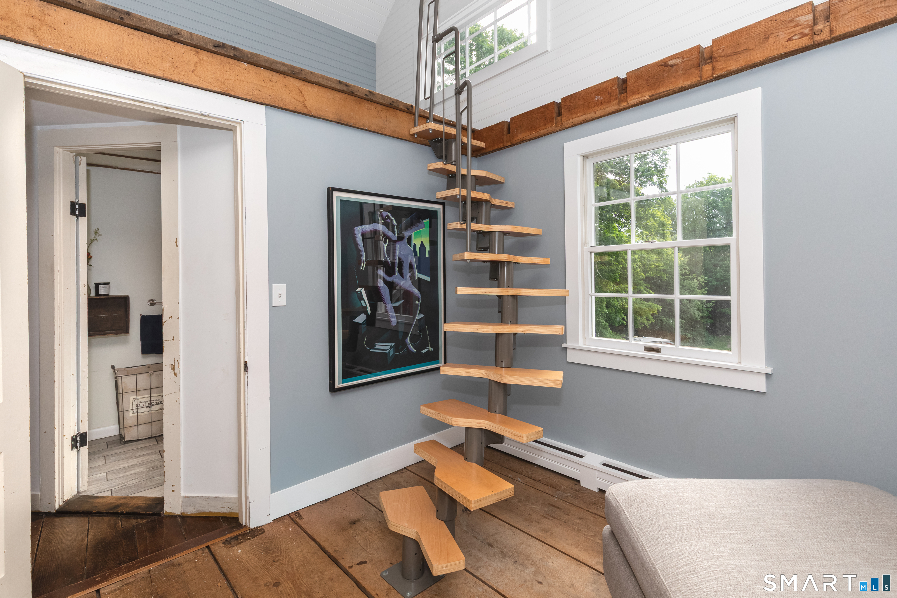 635 Northfield Road Watertown, CT 06795 - Photo 31 of 40 Great bedroom for those young at heart!