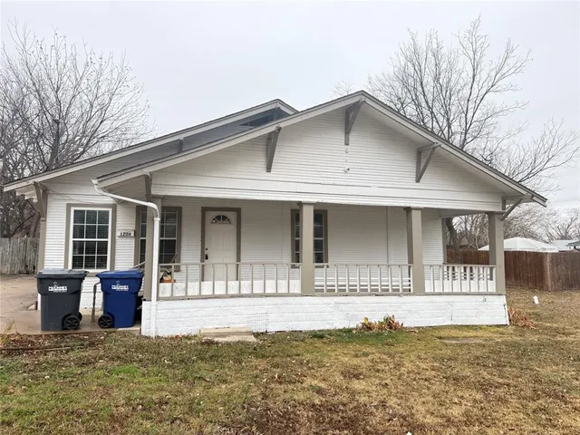 $2,450 | 1208 West Hall Street, McKinney, TX 75069