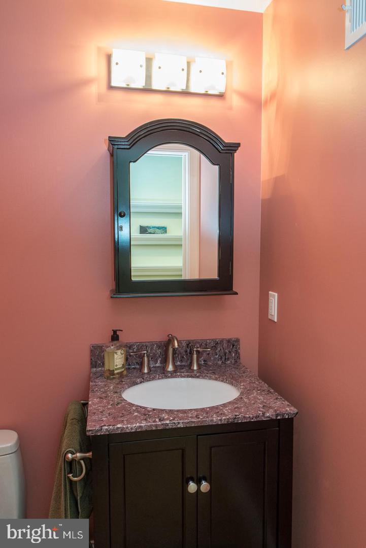 205 Spruce Tree Road Wayne, PA 19087 - Photo 8 of 30