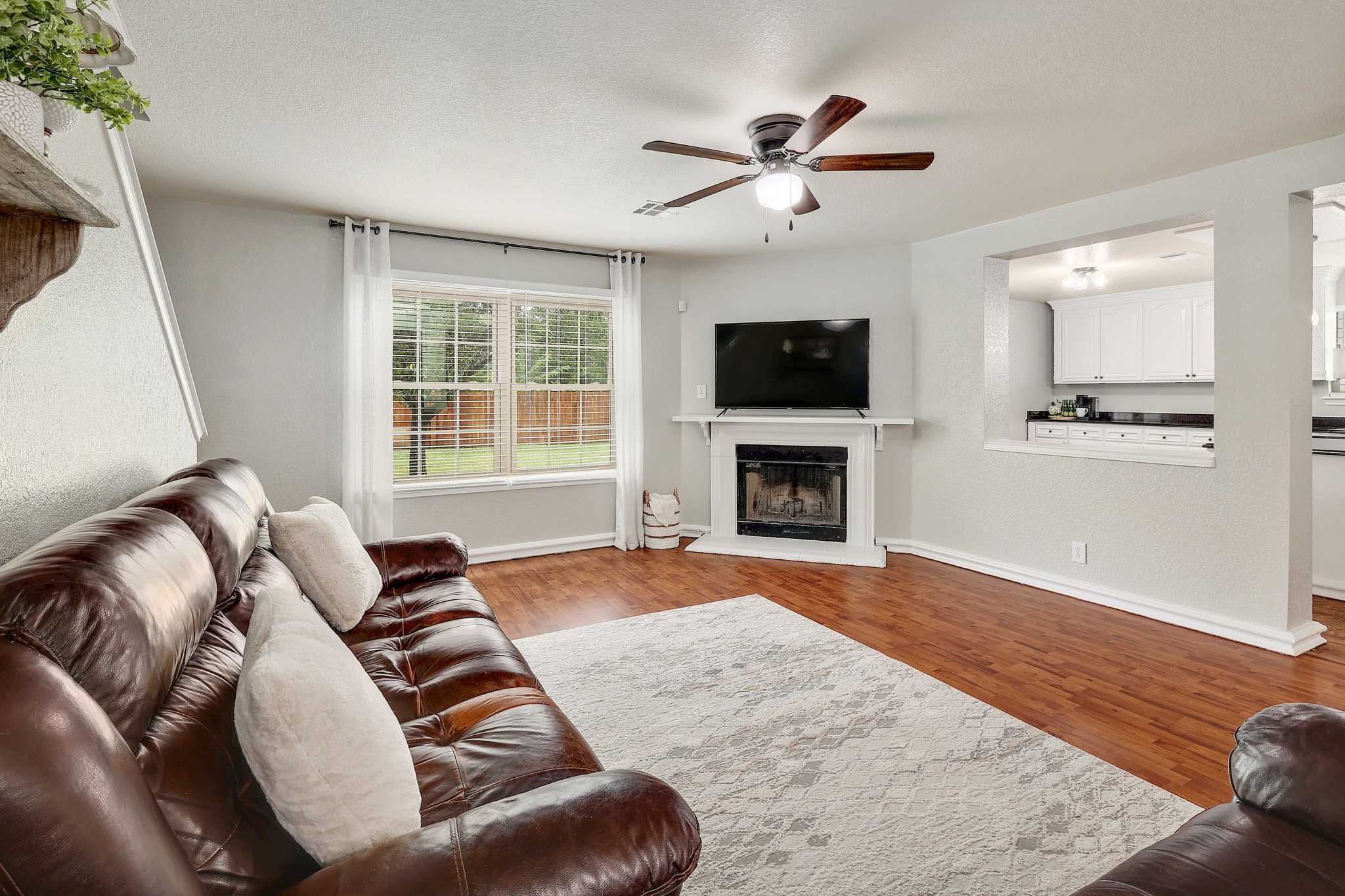 335 Mistletoe Lane Kyle, TX 78640 - Photo 5 of 40