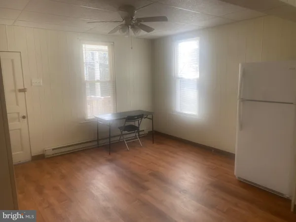 $1,050 | 448 East Broad Street, Unit 2, Tamaqua, PA 18252