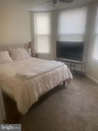 $1,050 | 448 East Broad Street, Unit 2, Tamaqua, PA 18252