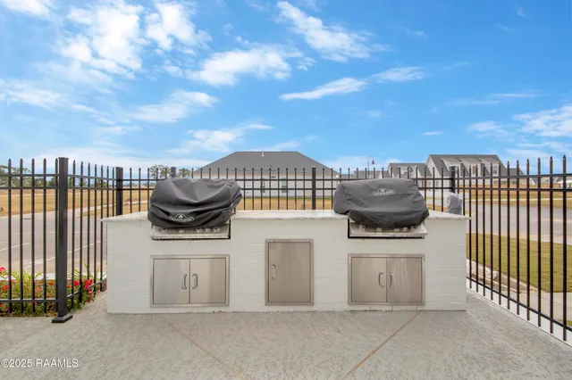 $335,000 | 205 Boxview Street, Scott, LA 70583