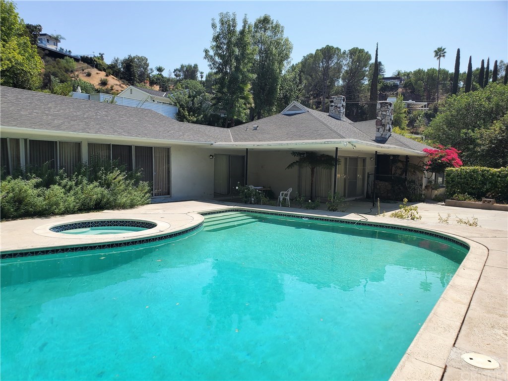 16657 Oldham Street Encino, CA 91436 - Photo 4 of 6